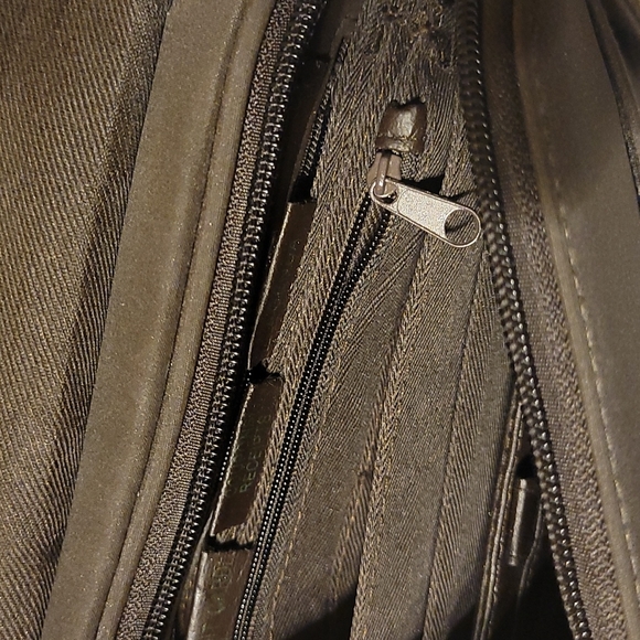 NWOT Spacious Brown Filing Purse. Multiple organizational compartments. - Picture 2 of 3